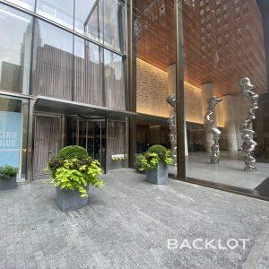 Le Pavillion (Exteriors)